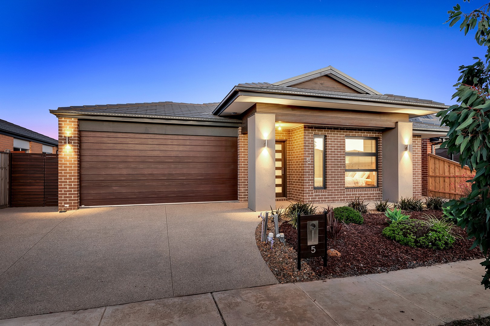 5 Revelstoke StreetMickleham, VIC 3064, Mickleham - Thumbnail 2