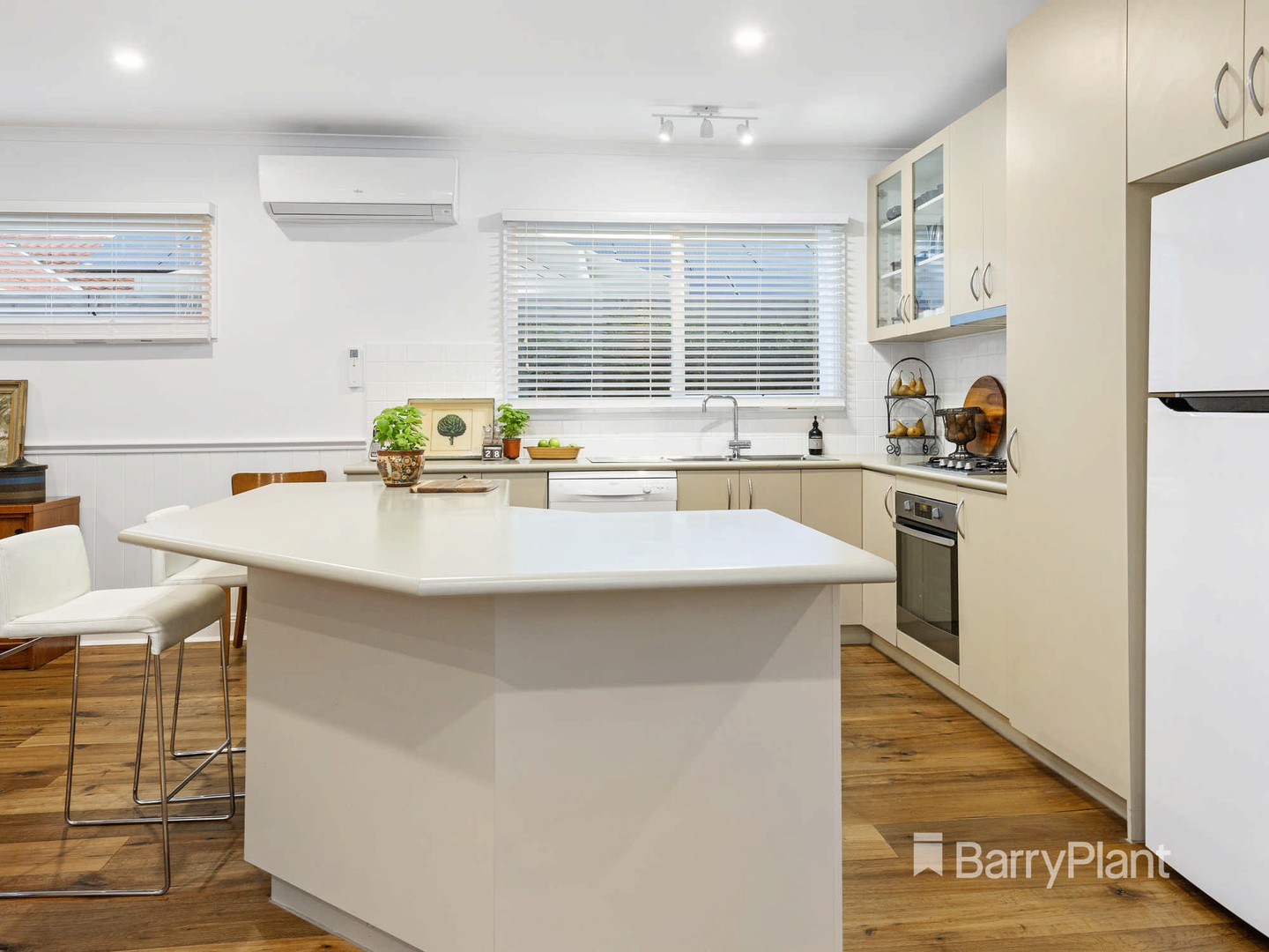 10 Parkhurst StreetMornington, VIC 3931, Mornington - Thumbnail 4