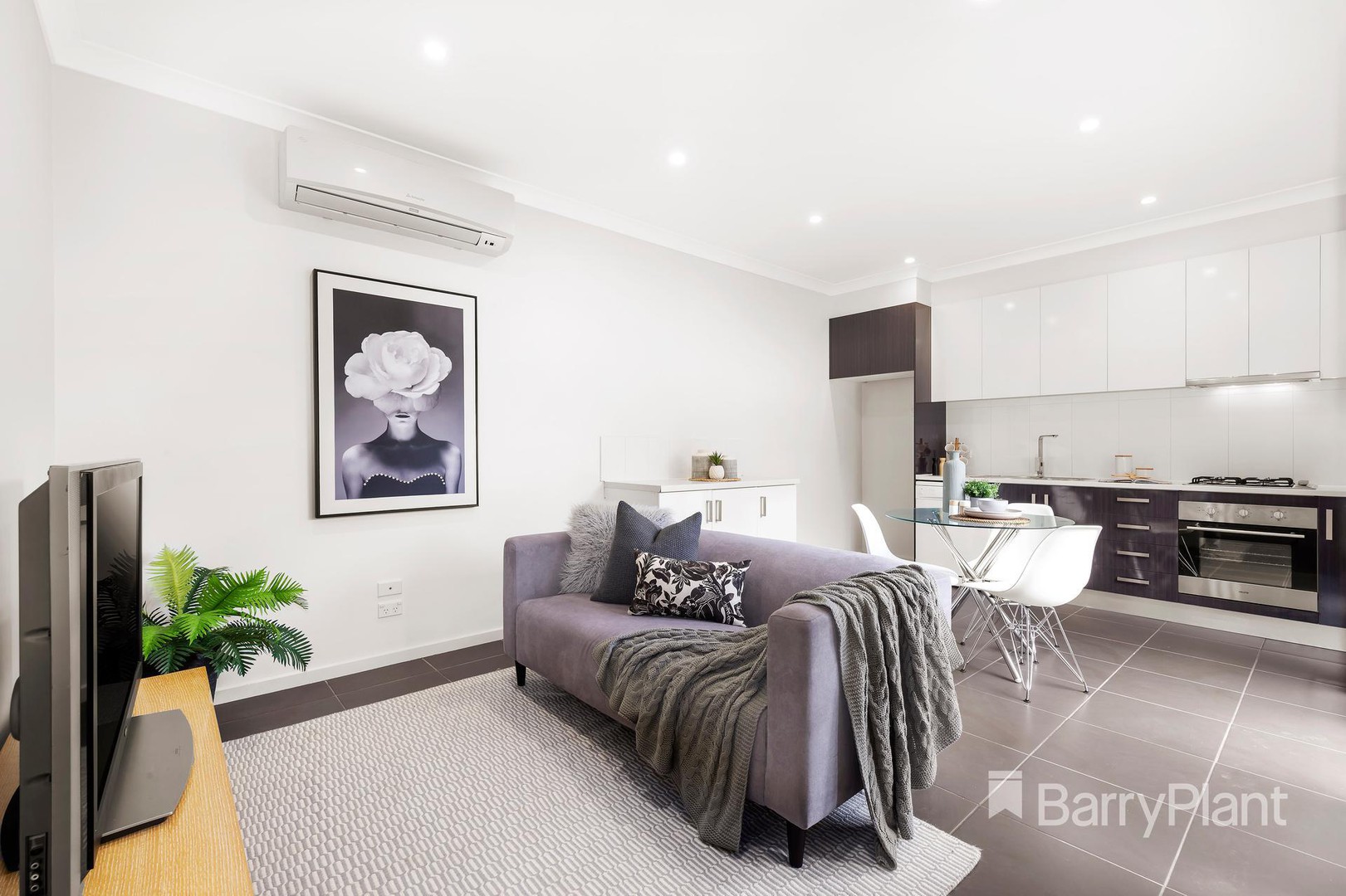 107 Grange DriveSouth Morang, VIC 3752, South Morang - Thumbnail 2