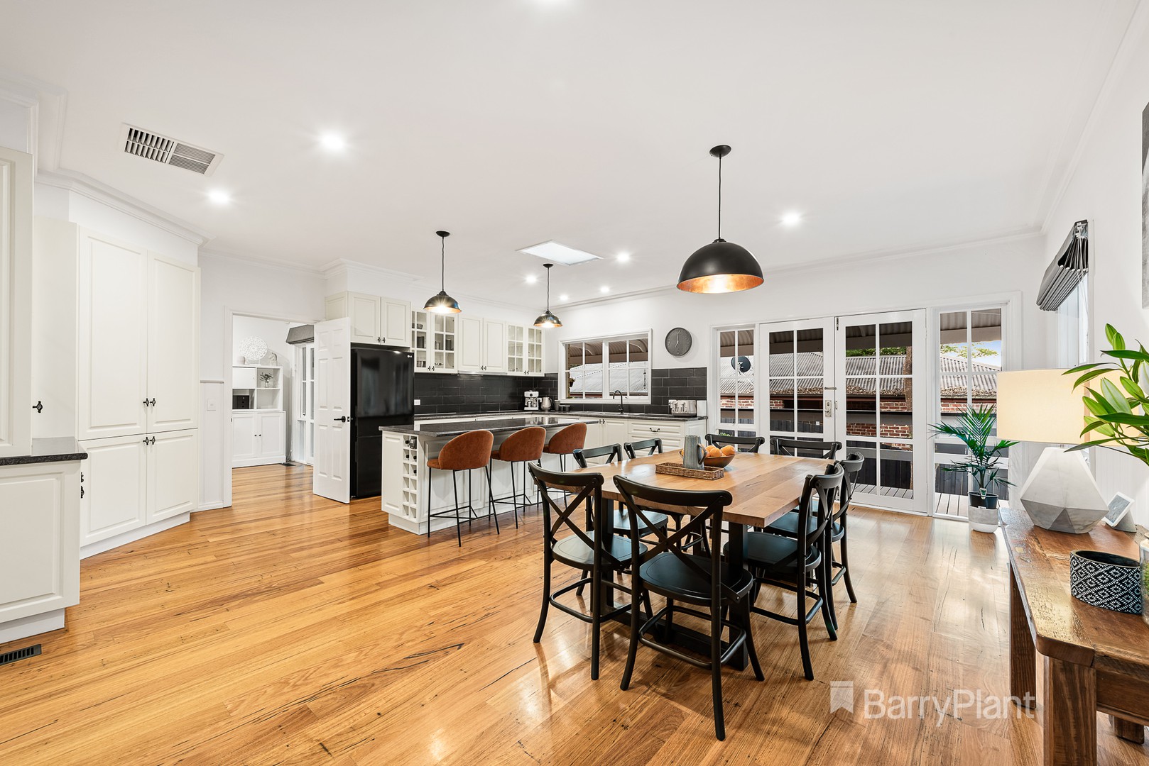 10 Goodlet PlaceEltham, VIC 3095, Eltham - Thumbnail 2