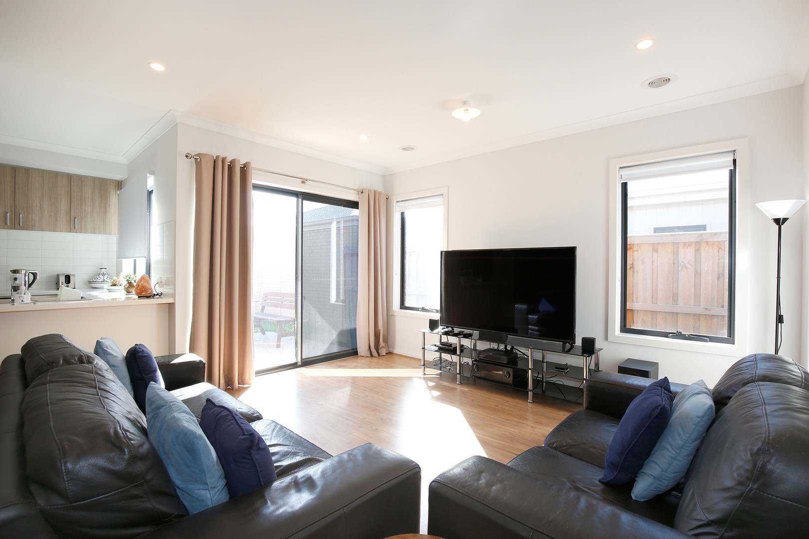 32 Precient Walk, Clyde North, VIC 3978 - Thumbnail 1 - 01/04/2021