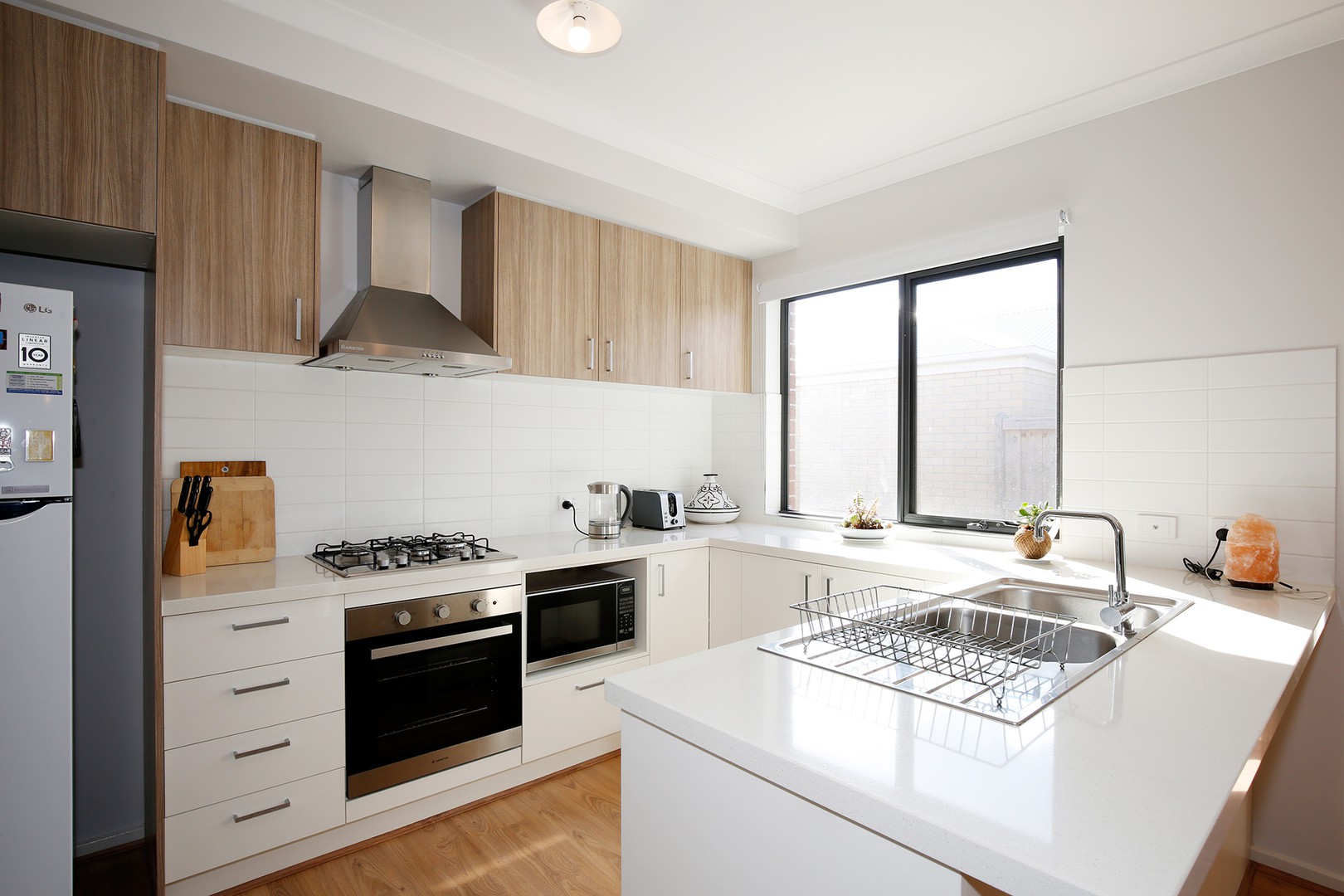 32 Precient Walk, Clyde North, VIC 3978 - Thumbnail 2 - 01/04/2021