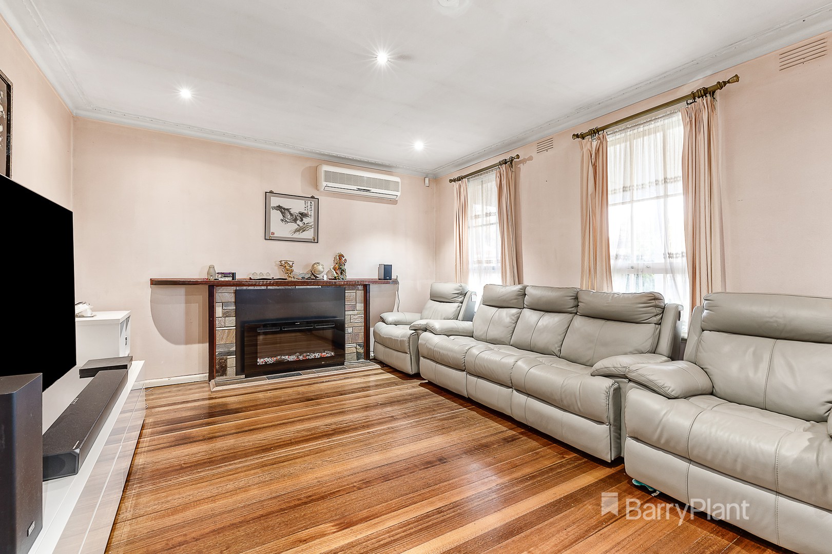 39 Saxonwood Drive, Doncaster East, VIC 3109, Doncaster East - Thumbnail 2