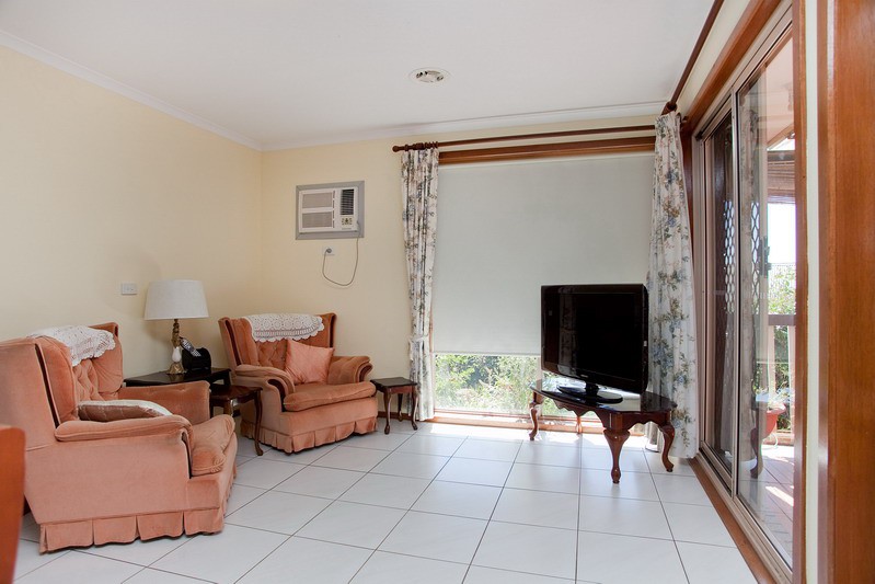 2 Long Drive, Sunbury, VIC 3429 - Thumbnail 2 - 06/04/2021