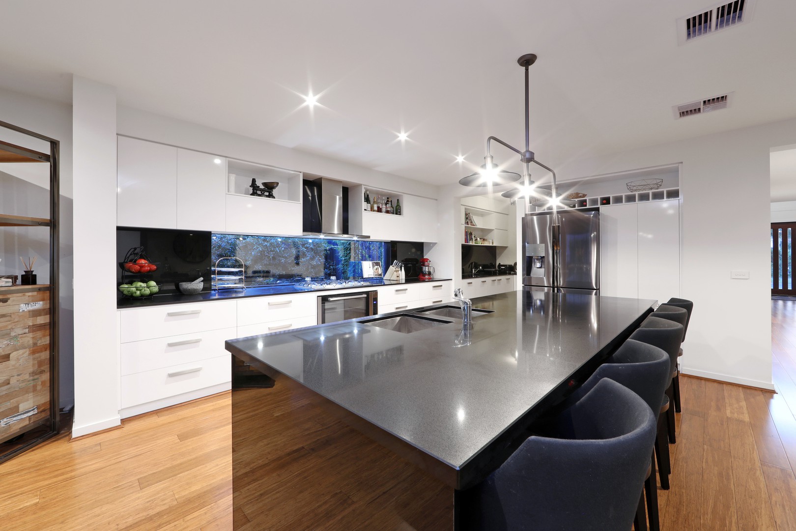 31 Taupo CrescentRowville, VIC 3178, Rowville - Thumbnail 6