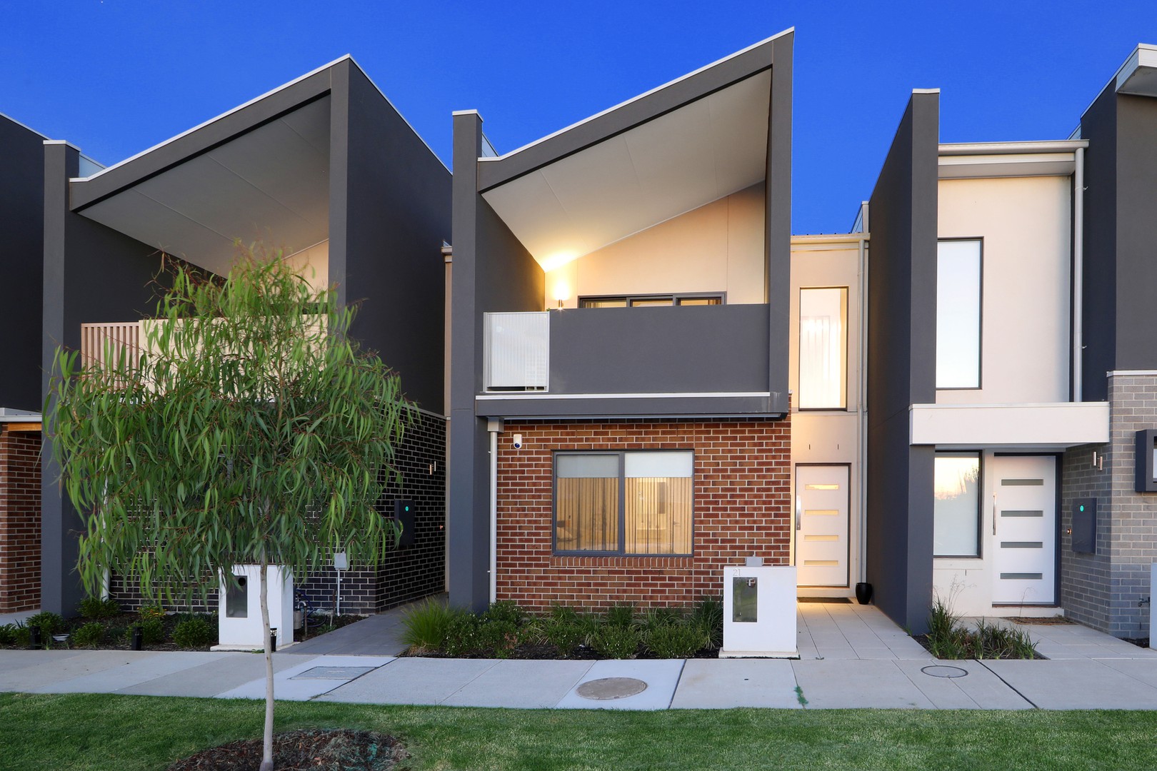 21 Barak WayRowville, VIC 3178, Rowville - Thumbnail 2