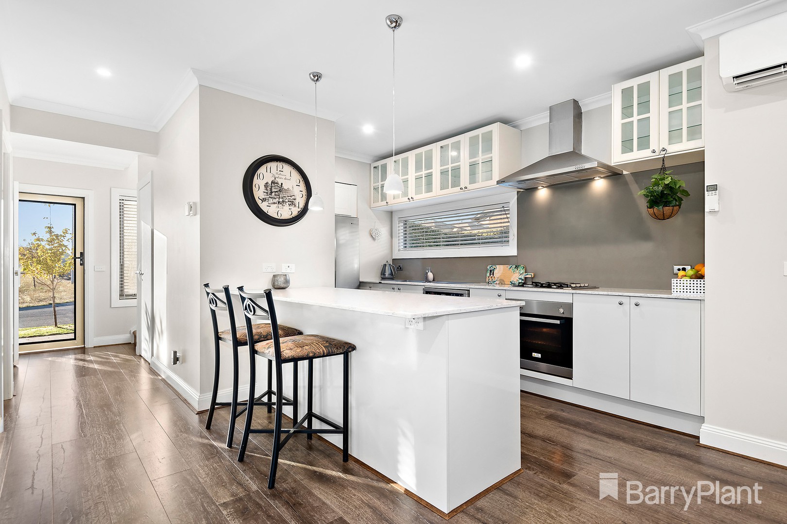 31 Colchester AvenueCranbourne West, VIC 3977, Cranbourne West - Thumbnail 2
