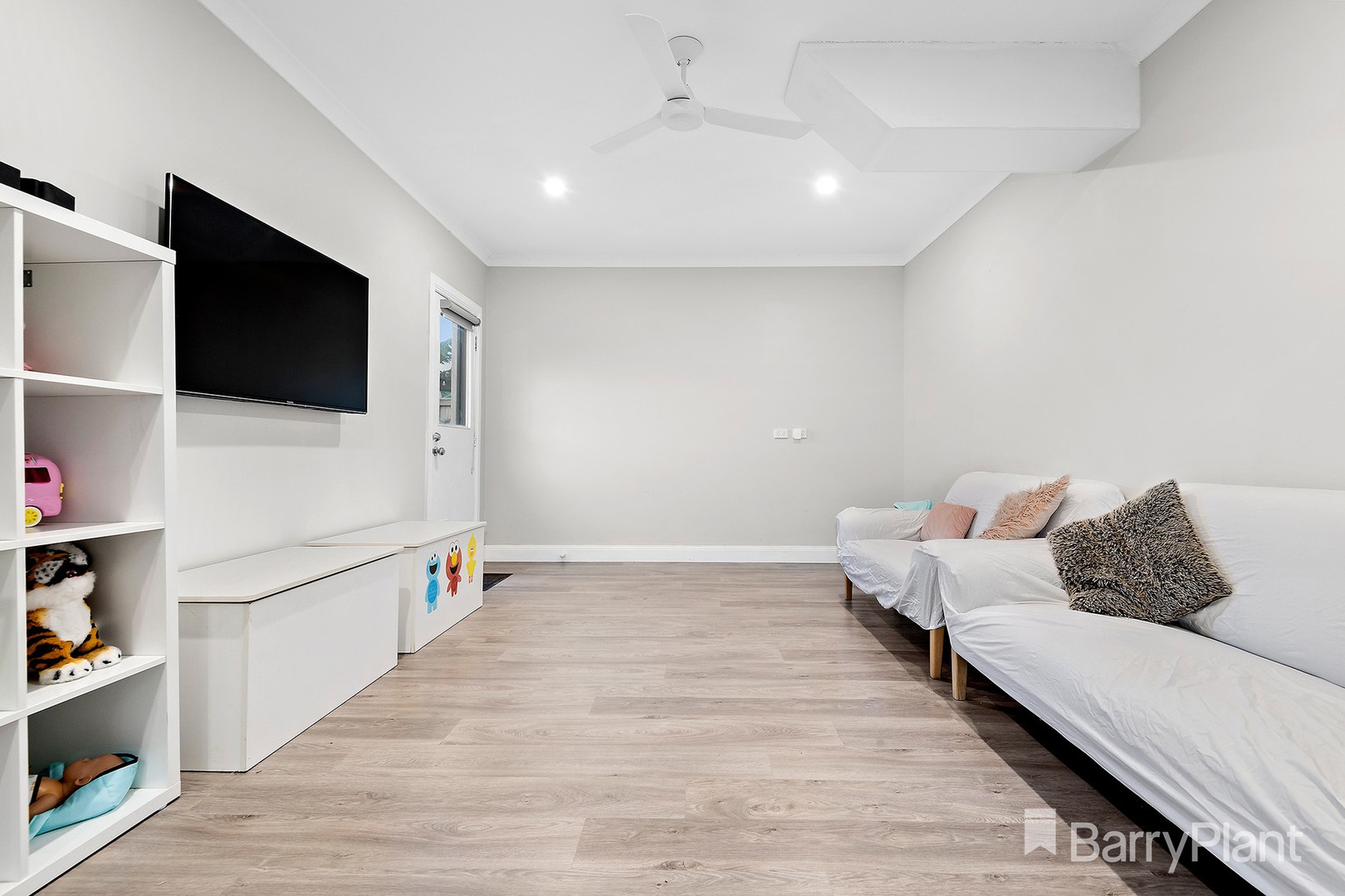 31 Colchester AvenueCranbourne West, VIC 3977, Cranbourne West - Thumbnail 4
