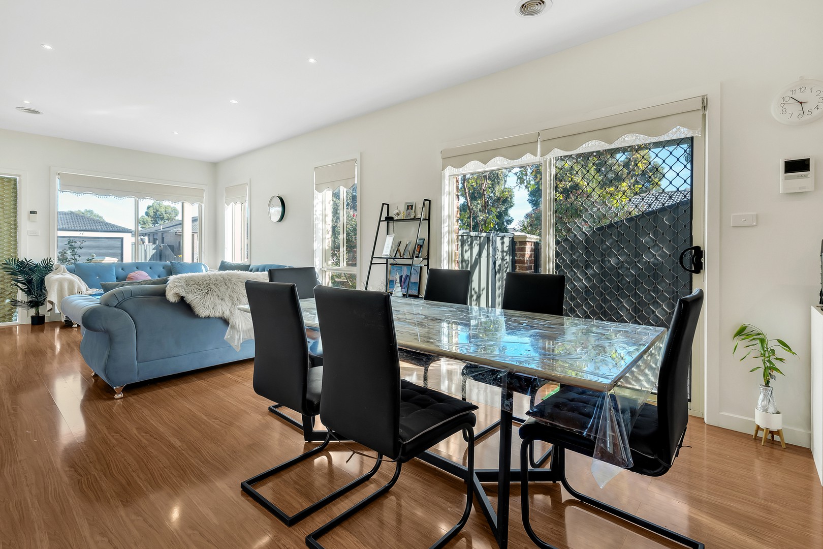 72 Huntington DriveCraigieburn, VIC 3064, Craigieburn - Thumbnail 4