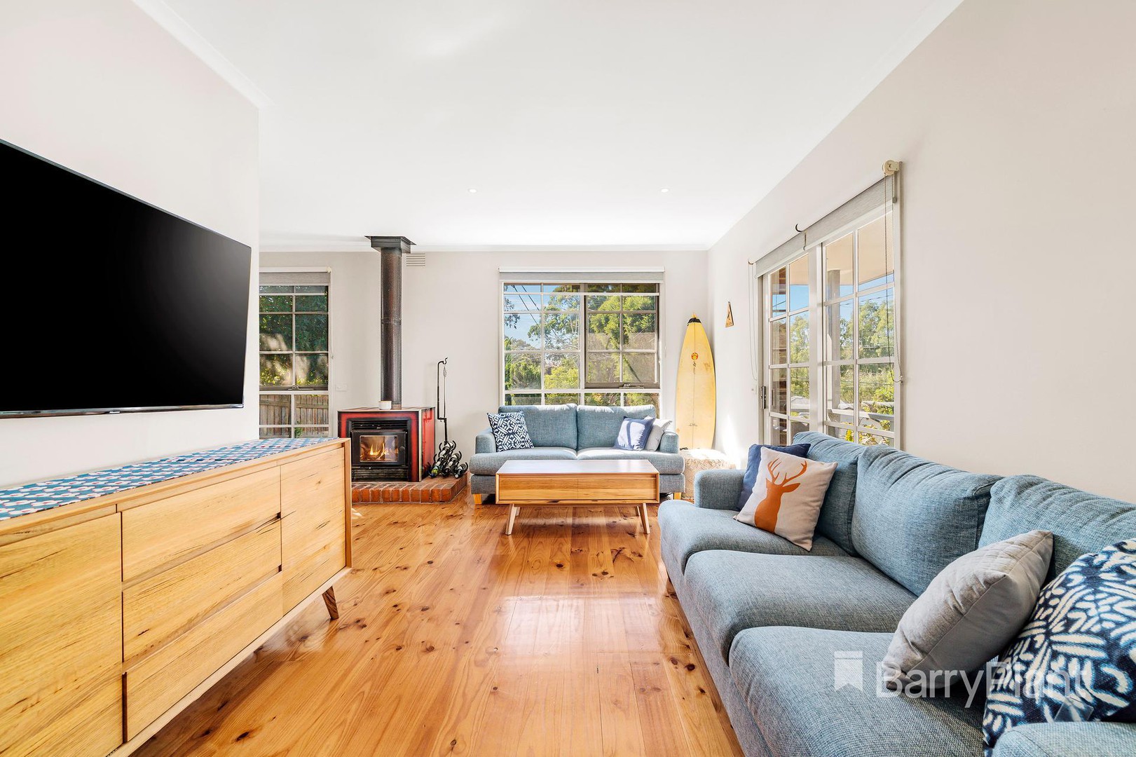 216 Elder StreetGreensborough, VIC 3088, Greensborough - Thumbnail 2