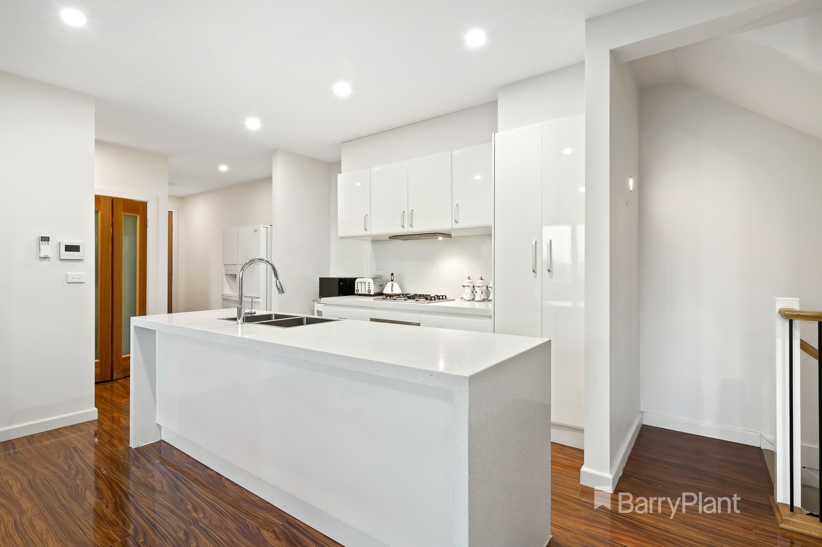 1/6 Hill Court, Doncaster, VIC 3108, Doncaster - Thumbnail 3