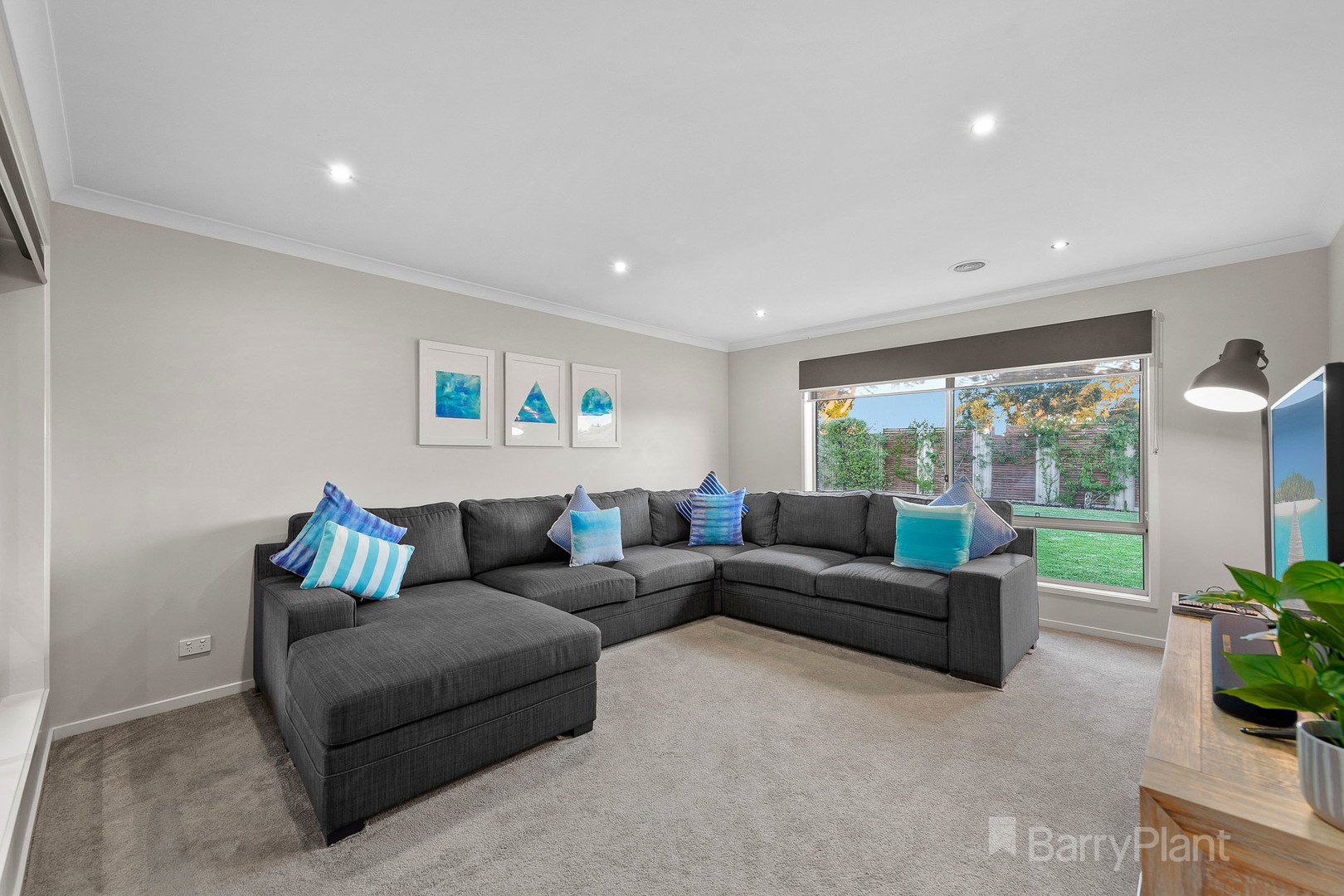 17 Hood PlacePakenham, VIC 3810, Pakenham - Thumbnail 3