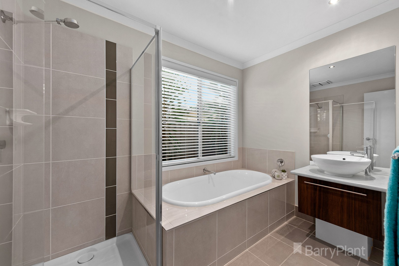 17 Hood PlacePakenham, VIC 3810, Pakenham - Thumbnail 8