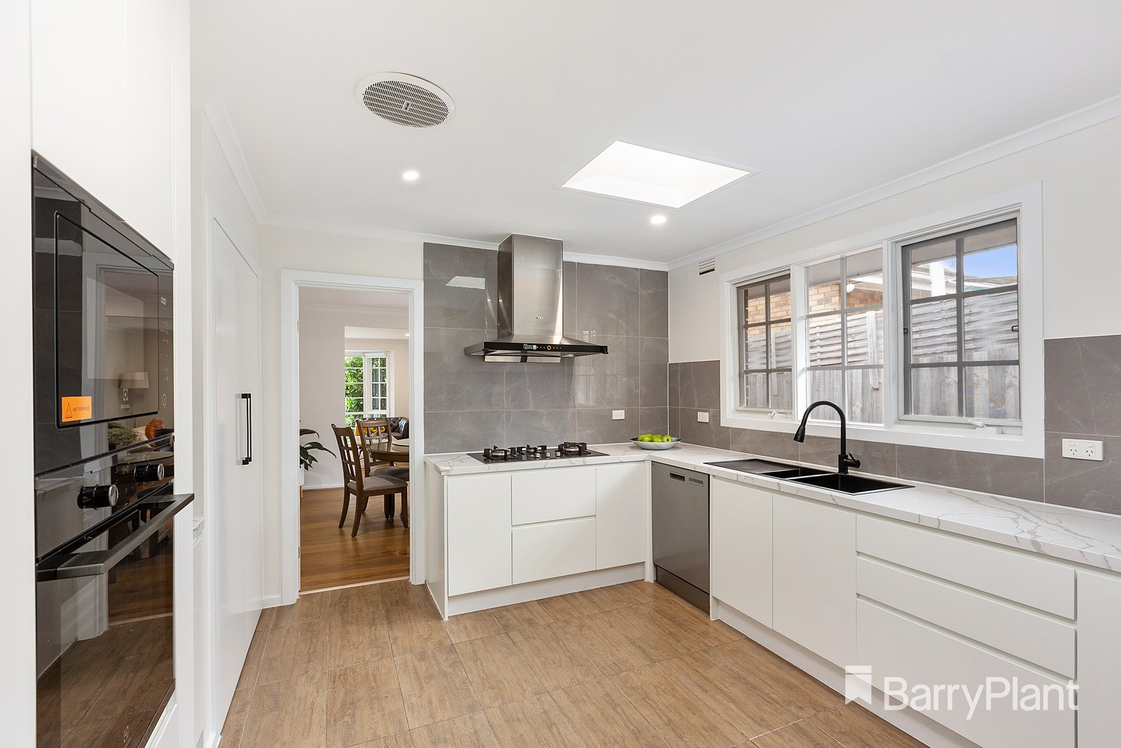 2 Lilian StreetGlen Waverley, VIC 3150, Glen Waverley - Thumbnail 3