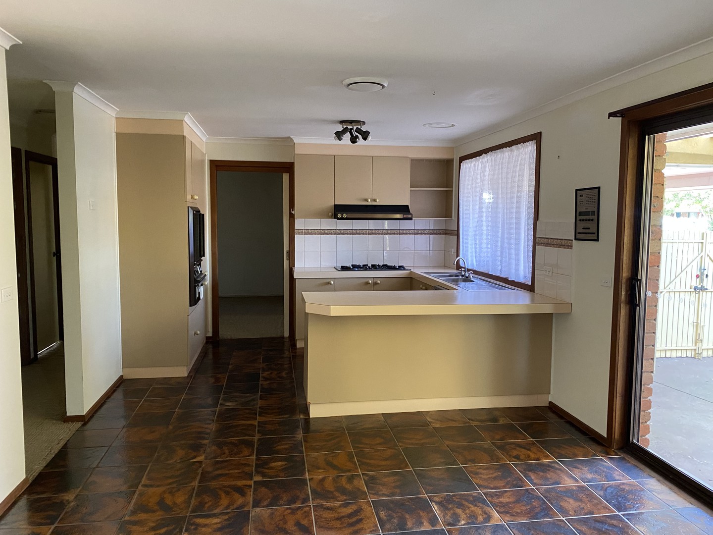 16-17 Columbia Court, Deer Park, VIC 3023 - Thumbnail 2 - 08/04/2021