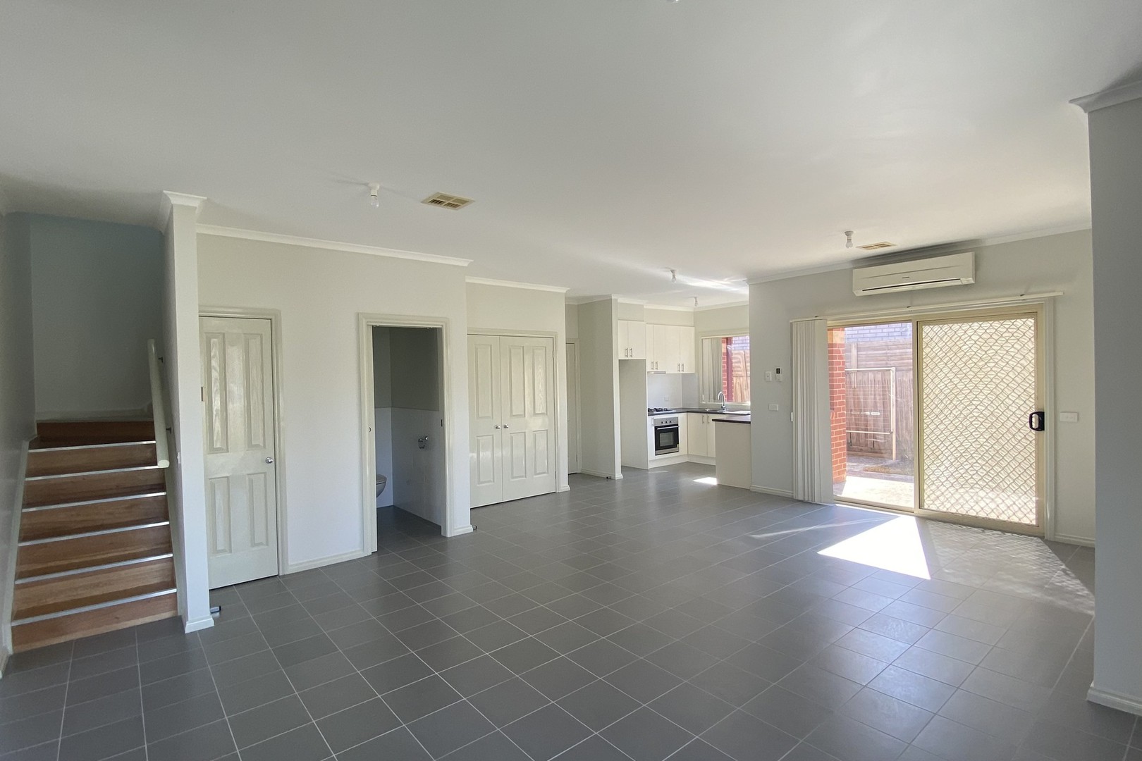 1/1 Byfield Street, Reservoir, VIC 3073 - Thumbnail 2 - 08/04/2021