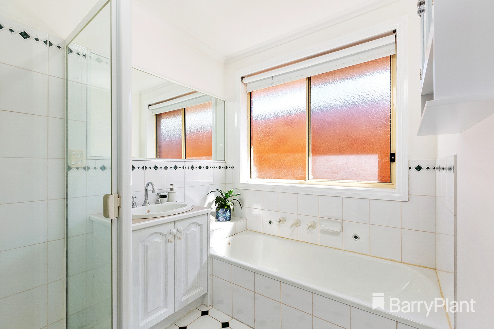 2/19 Juniper AvenueGlen Waverley, VIC 3150, Glen Waverley - Thumbnail 5