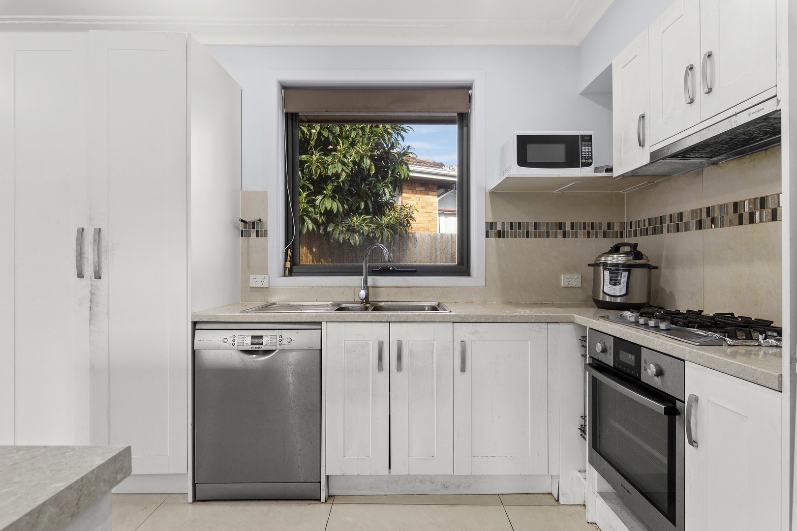 292 Greenwood DriveWatsonia, VIC 3087, Watsonia - Thumbnail 2