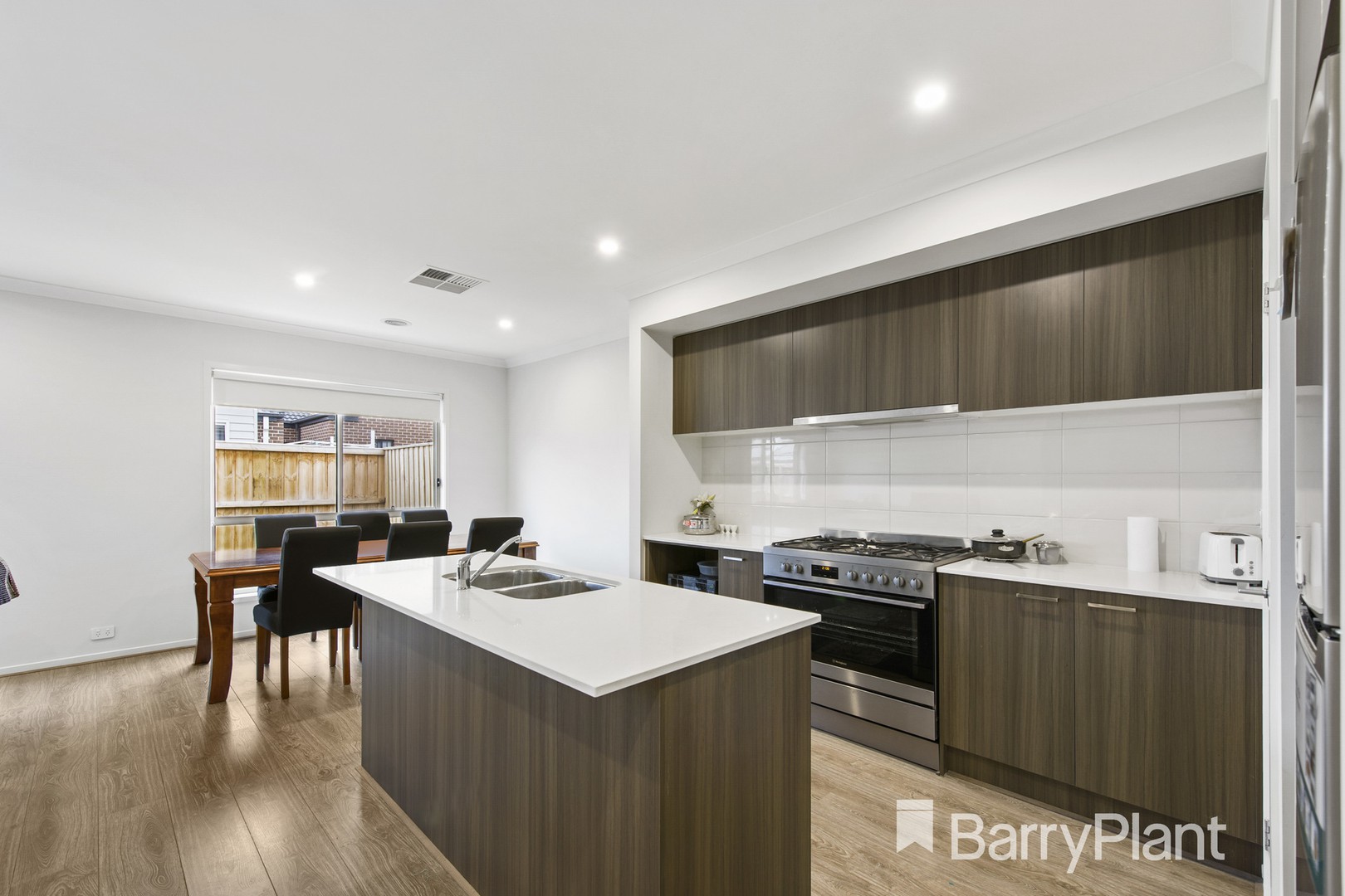 17 Akram WayRockbank, VIC 3335, Rockbank - Thumbnail 2