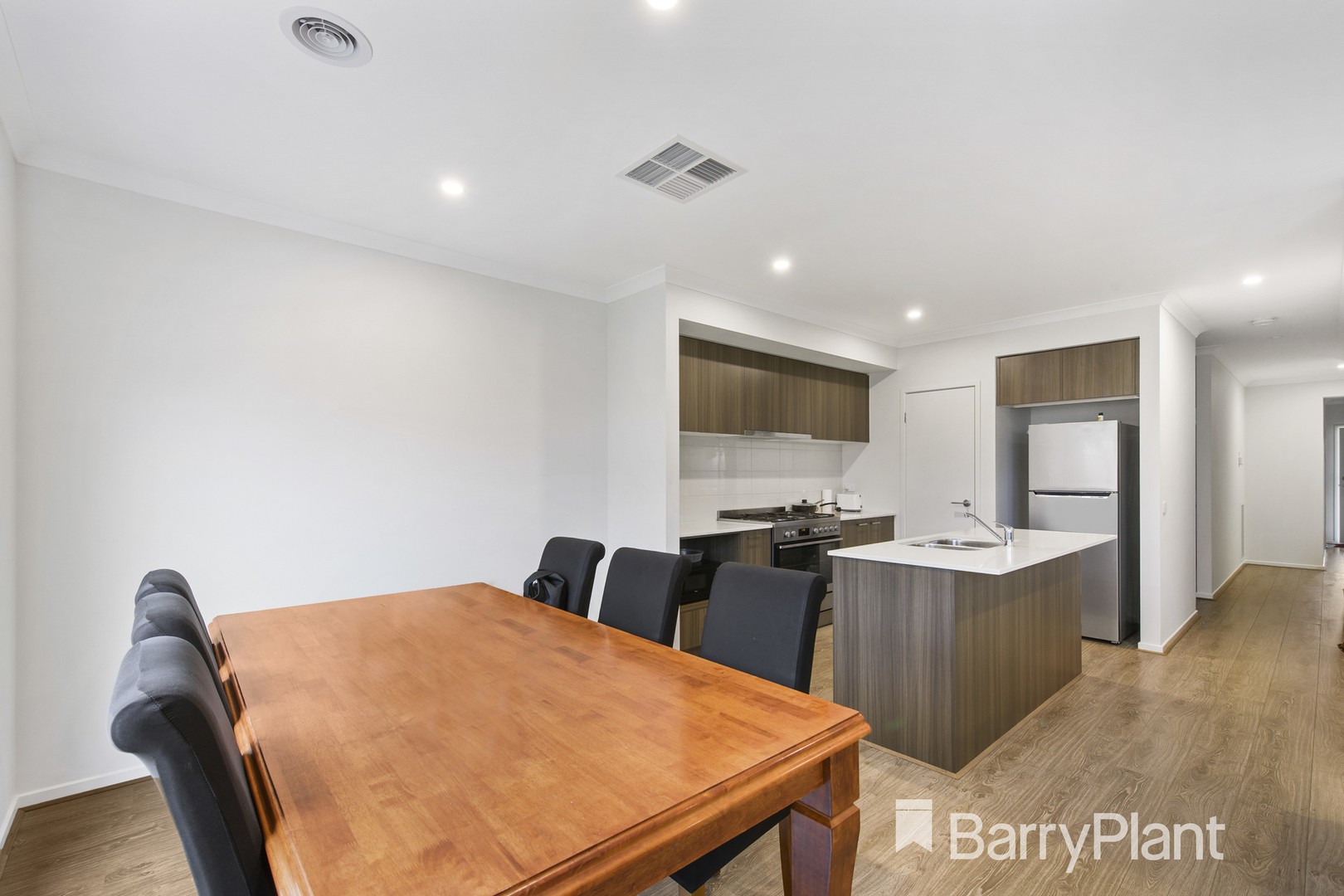 17 Akram WayRockbank, VIC 3335, Rockbank - Thumbnail 4