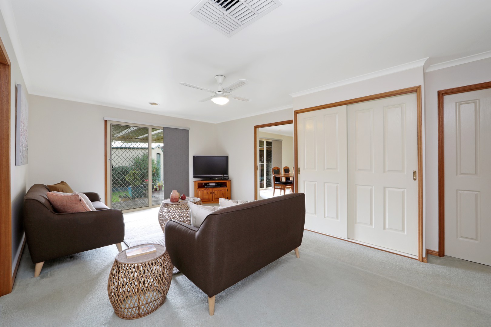 8 Horatio CloseRowville, VIC 3178, Rowville - Thumbnail 3