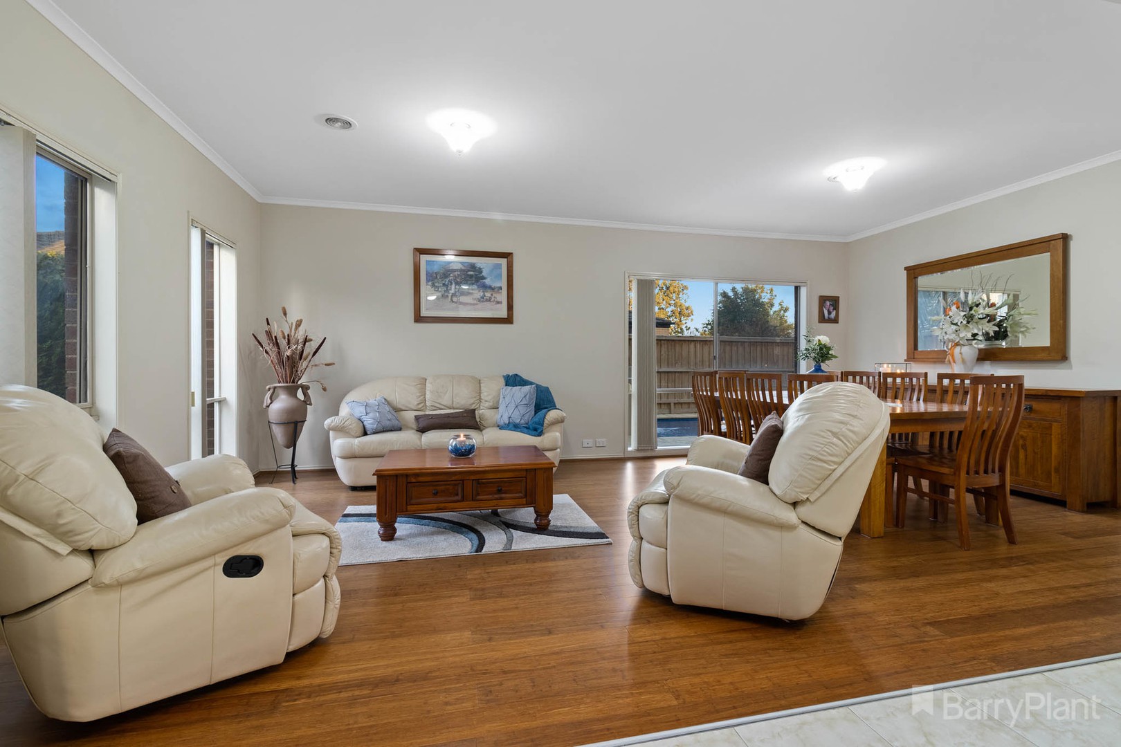 99 Robinswood ParadeNarre Warren South, VIC 3805, Narre Warren South - Thumbnail 3