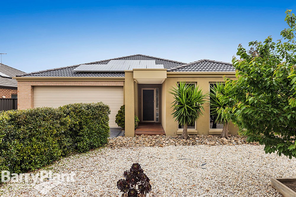 11 Hemlock Crescent, Point Cook, VIC 3030