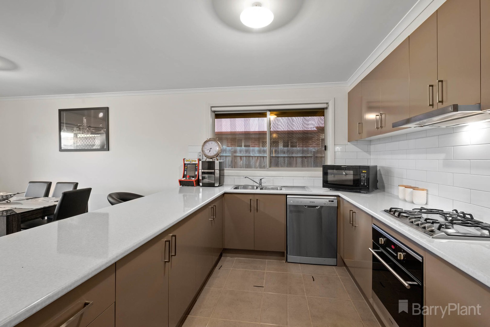 19 Goshawk Drive, Pakenham, VIC 3810 - Thumbnail 2 - 15/04/2021