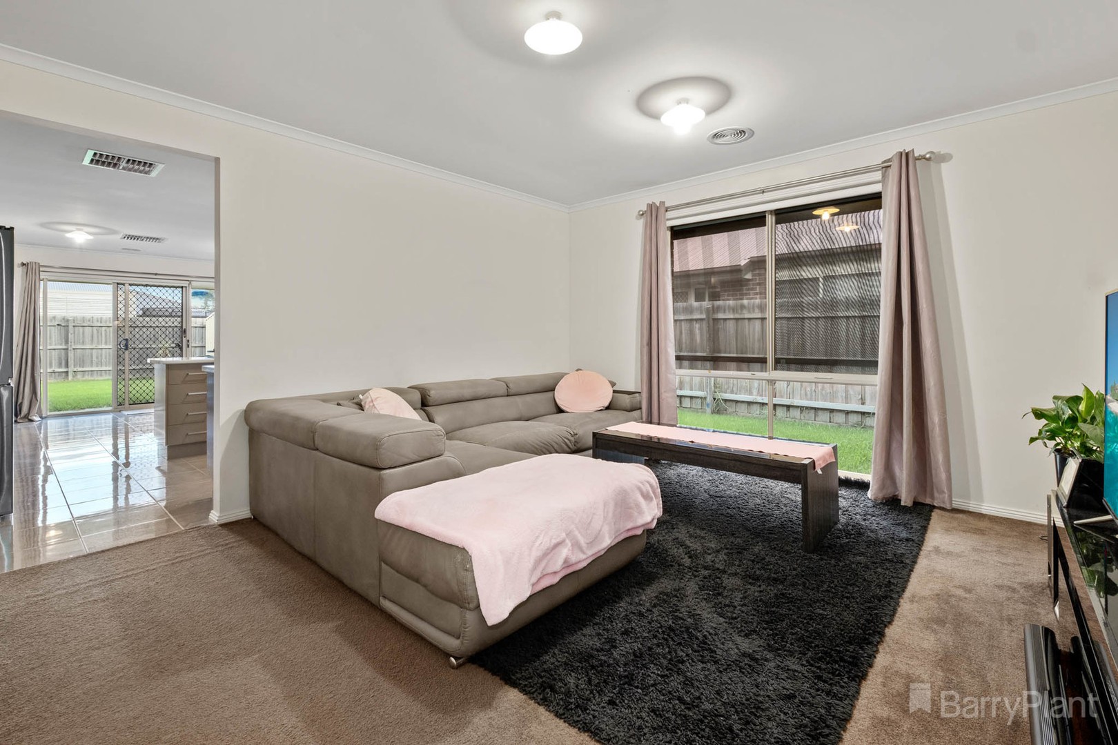 19 Goshawk DrivePakenham, VIC 3810, Pakenham - Thumbnail 4