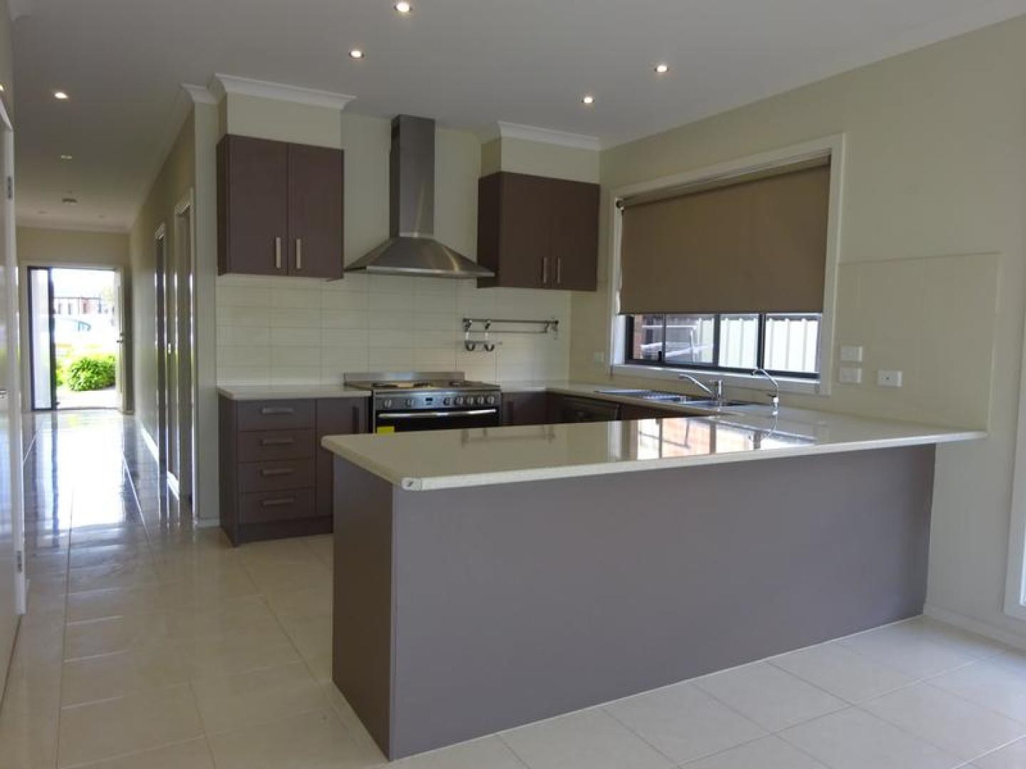 11 Stehn Lane, Craigieburn, VIC 3064 - Thumbnail 2 - 15/04/2021