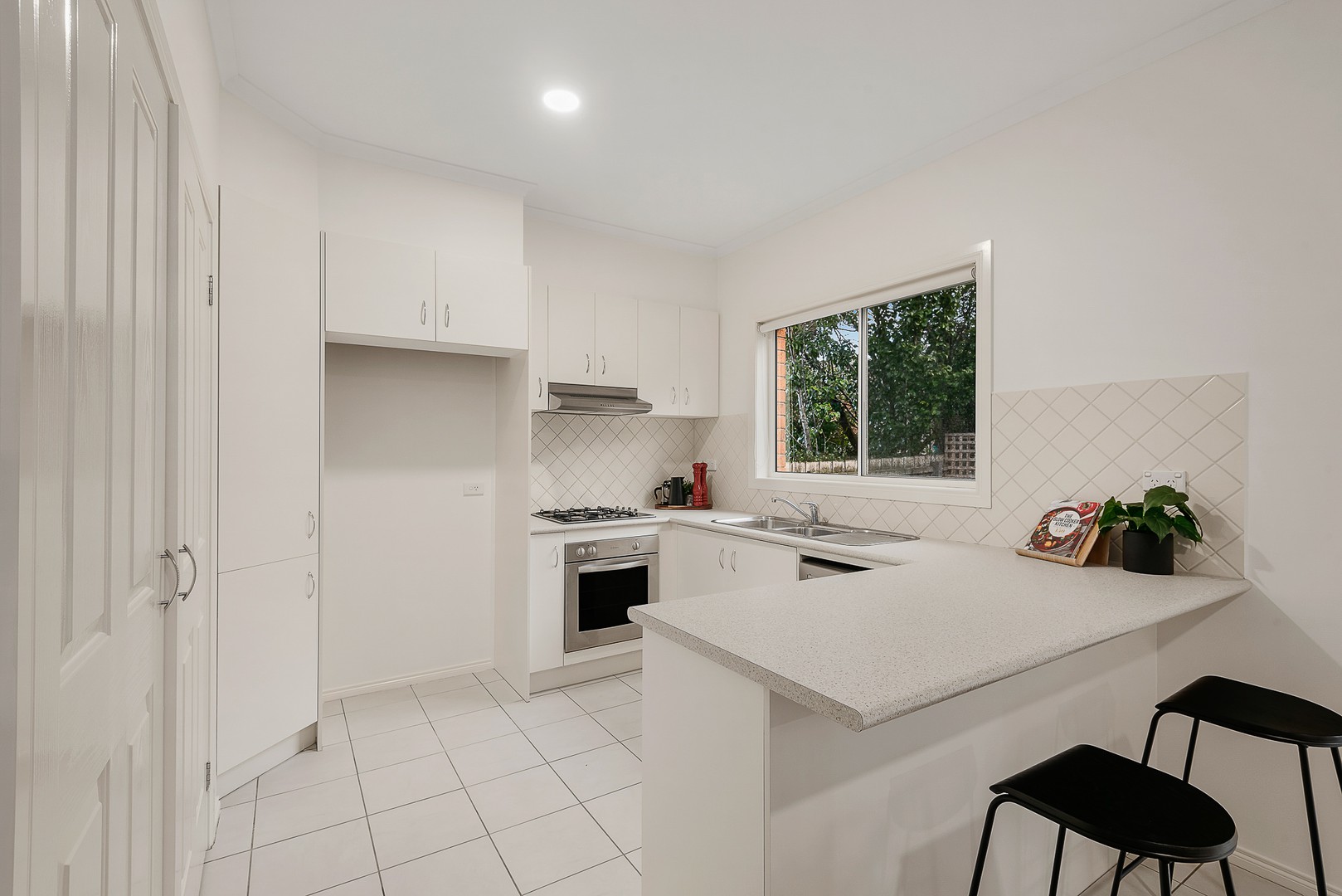 2/14 Worthing Avenue, Doncaster East, VIC 3109, Doncaster East - Thumbnail 3