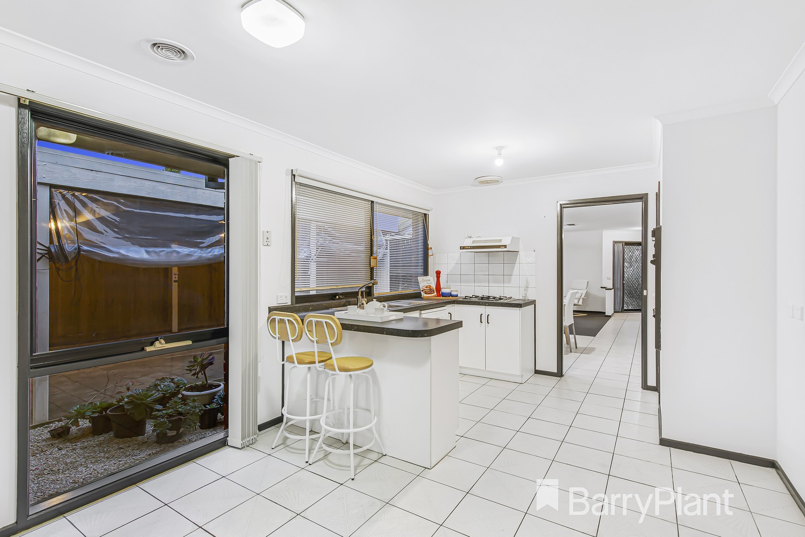 11 Golden Square CrescentHoppers Crossing, VIC 3029, Hoppers Crossing - Thumbnail 5