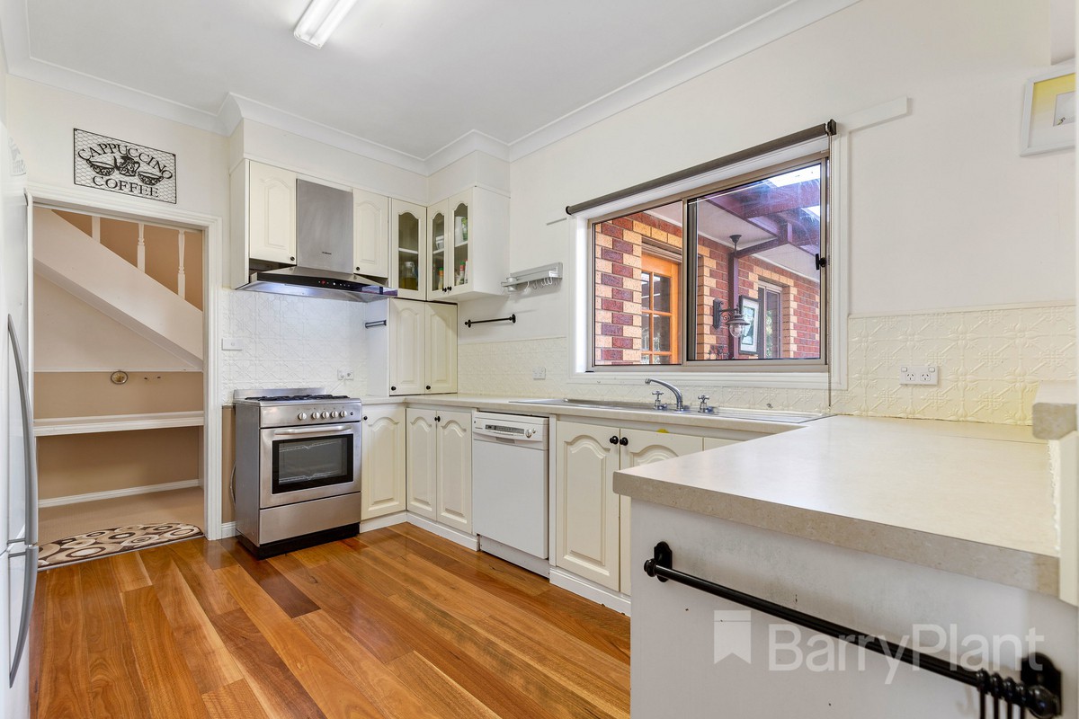 31 Rowan ParadeWendouree, VIC 3355, Wendouree - Thumbnail 5