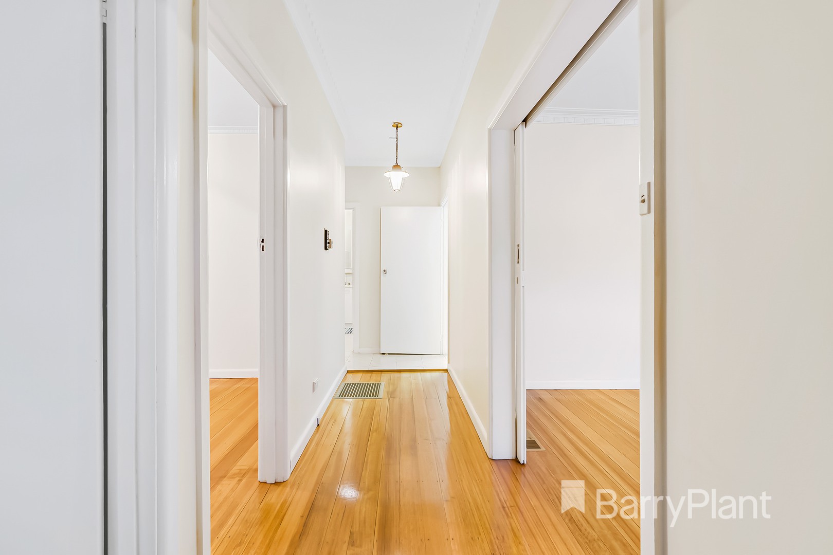 66 Stradbroke DriveSt Albans, VIC 3021, St Albans - Thumbnail 4