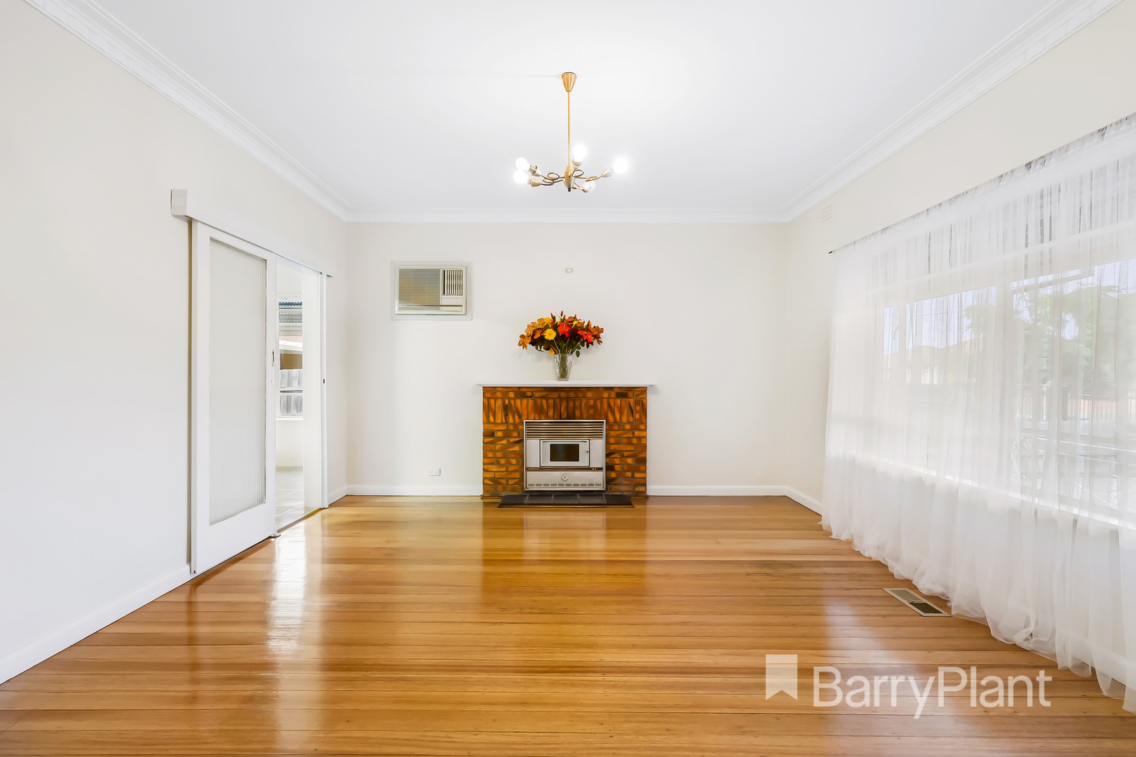 66 Stradbroke DriveSt Albans, VIC 3021, St Albans - Thumbnail 5