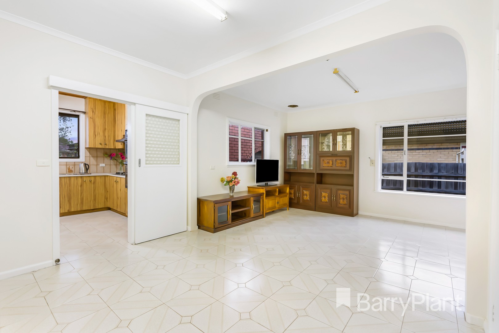 66 Stradbroke DriveSt Albans, VIC 3021, St Albans - Thumbnail 8