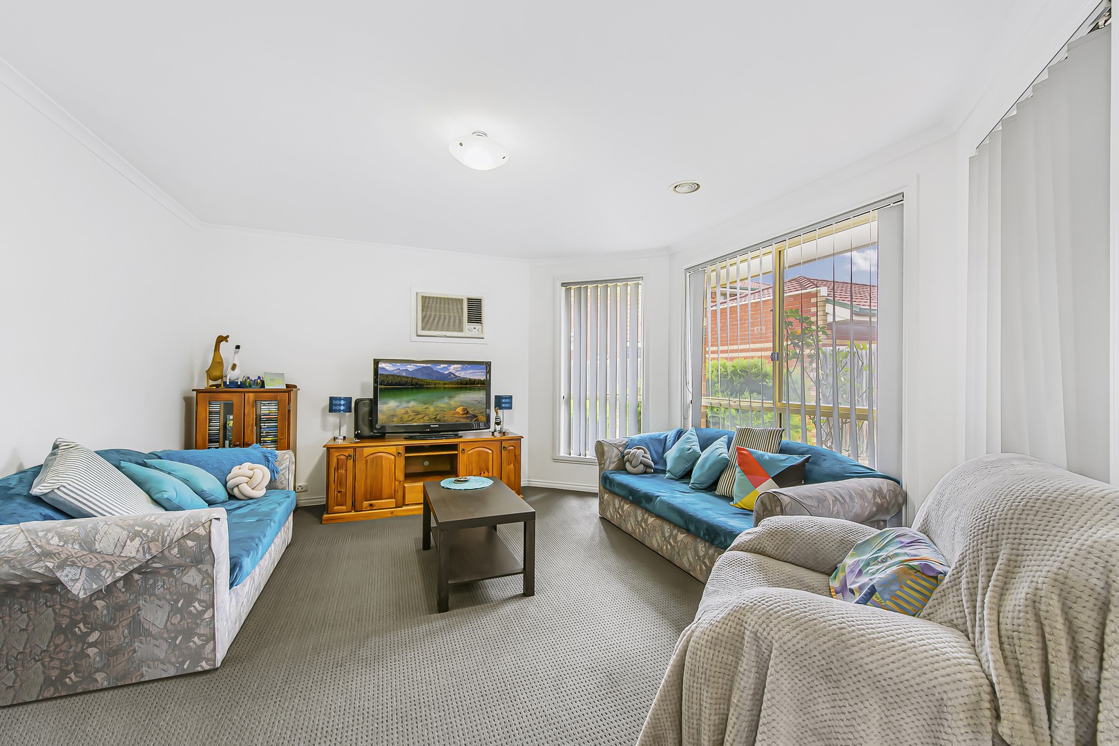 2/43 Pecks RoadSydenham, VIC 3037, Sydenham - Thumbnail 2
