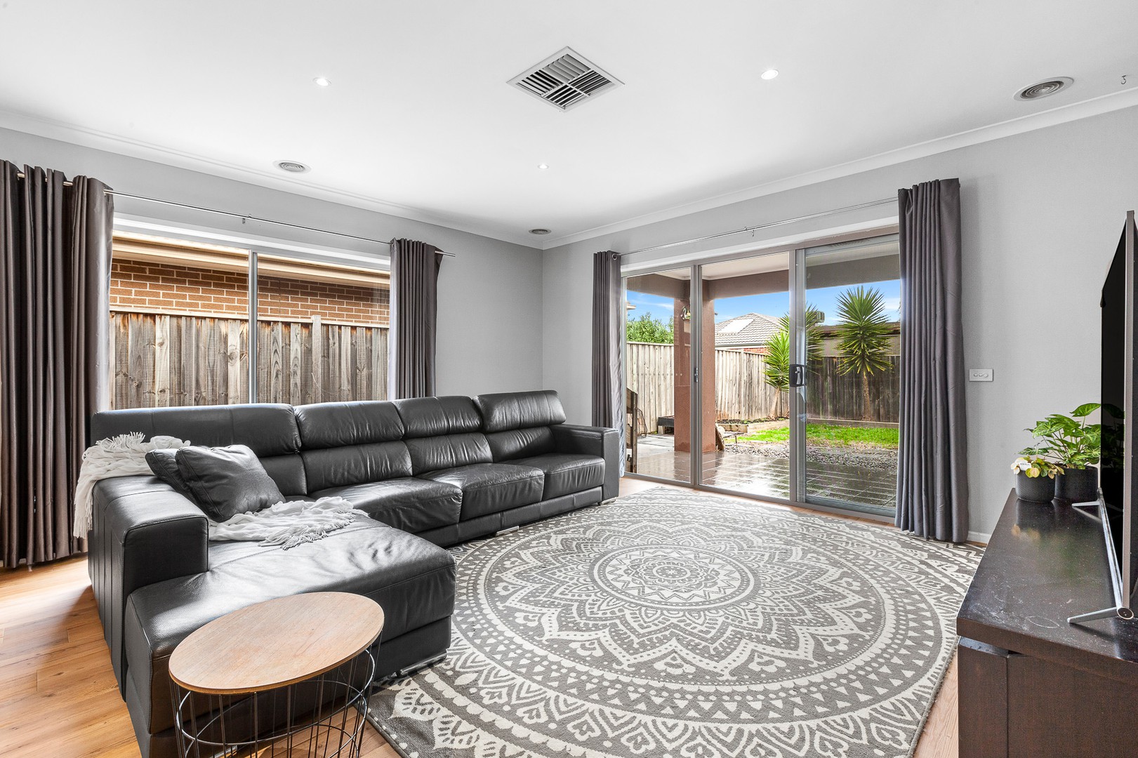 77 Vantage Point BoulevardDoreen, VIC 3754, Doreen - Thumbnail 4