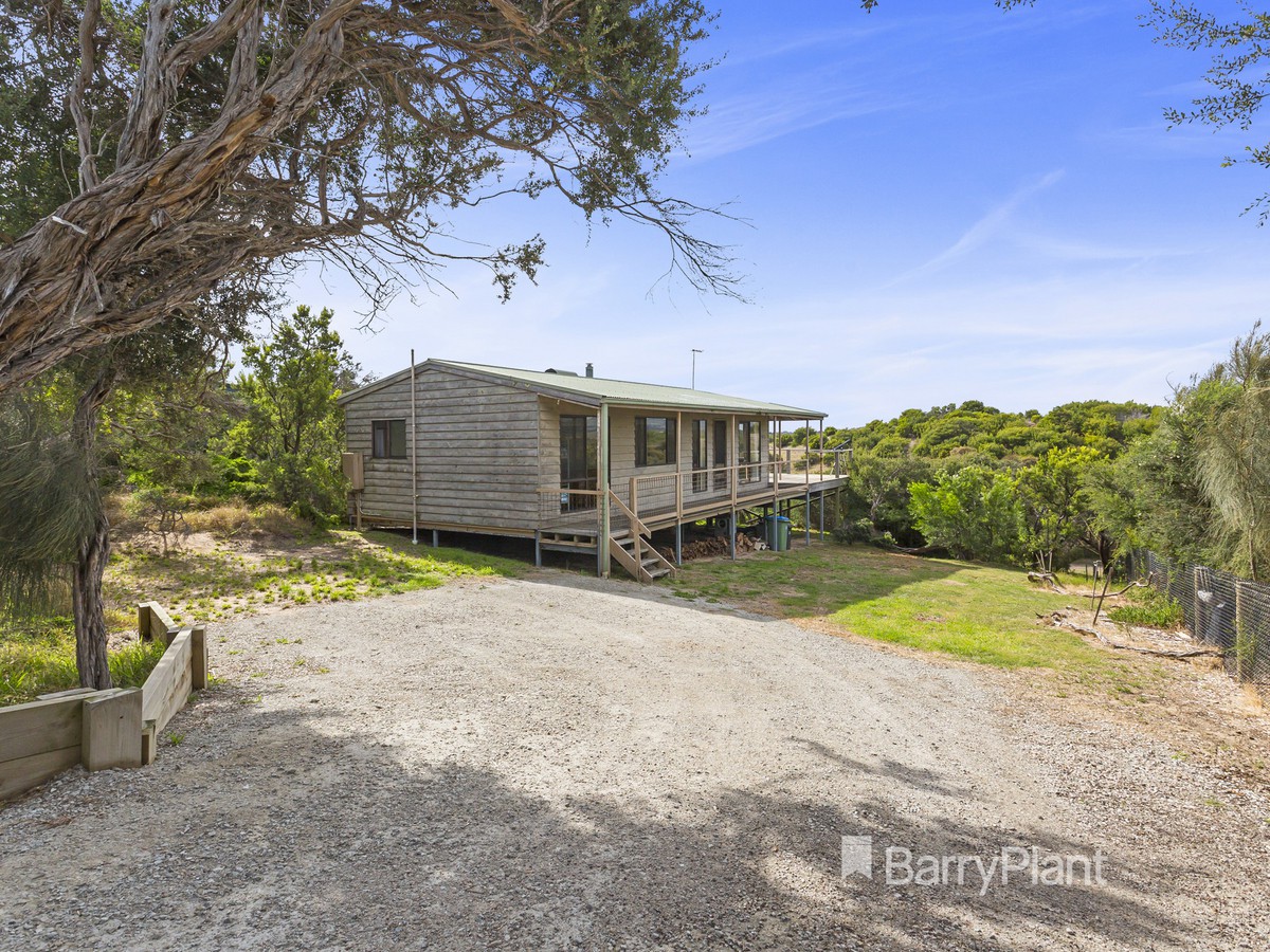 7 Max Avenue, St Andrews Beach, VIC 3941 - Thumbnail 1 - 16/04/2021