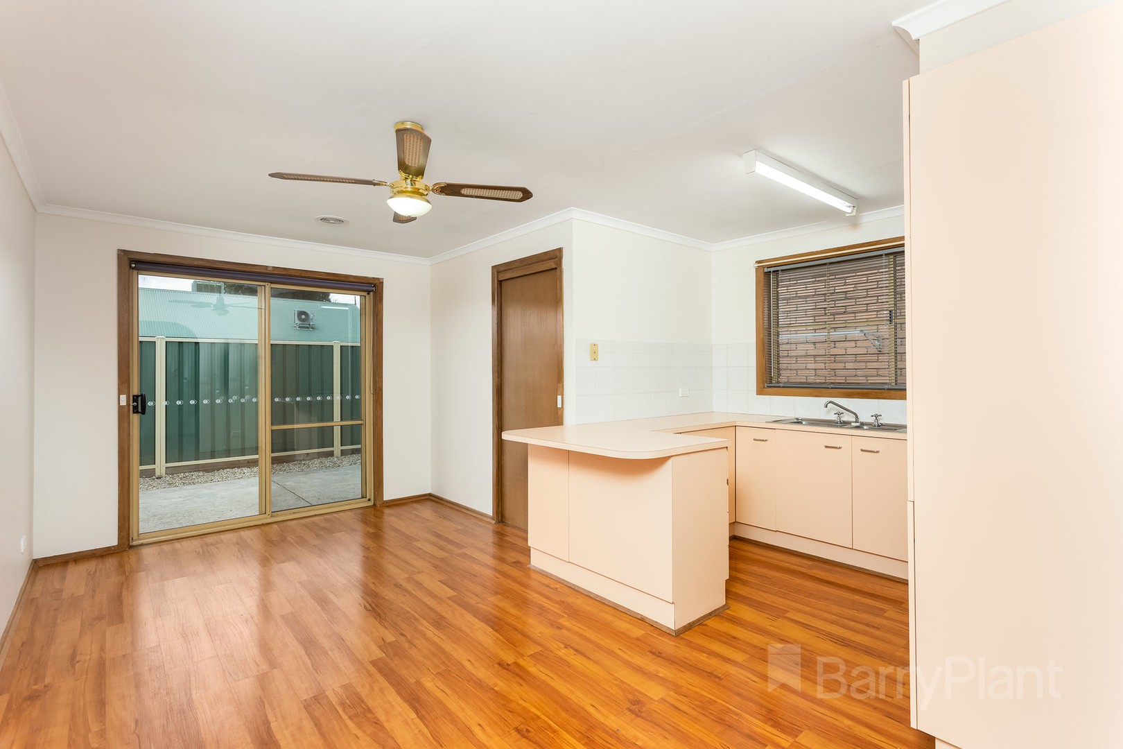 2/136-138 Central AvenueAltona Meadows, VIC 3028, Altona Meadows - Thumbnail 4