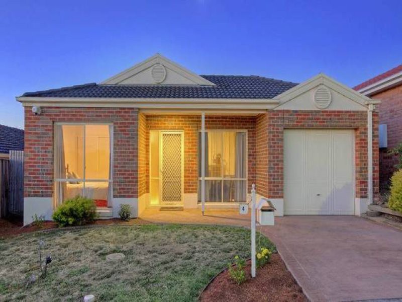 4 Augustus Drive, Berwick, VIC 3806 - Thumbnail 1 - 20/04/2021