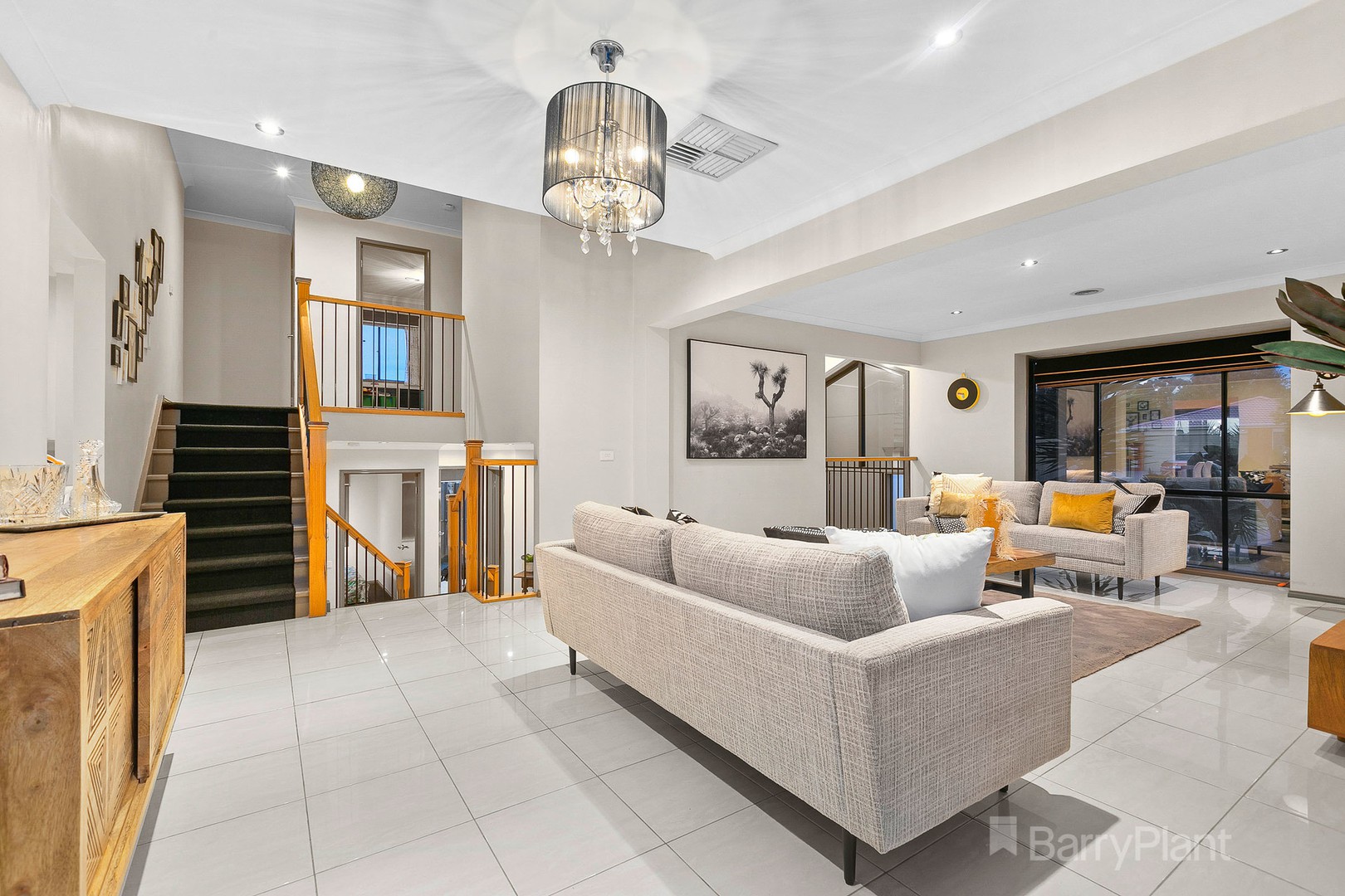 22 New England Way, Narre Warren, VIC 3805 - Thumbnail 2 - 21/04/2021