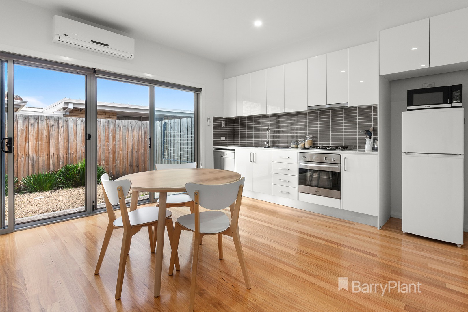 2/22 Sefton StreetPascoe Vale, VIC 3044, Pascoe Vale - Thumbnail 2