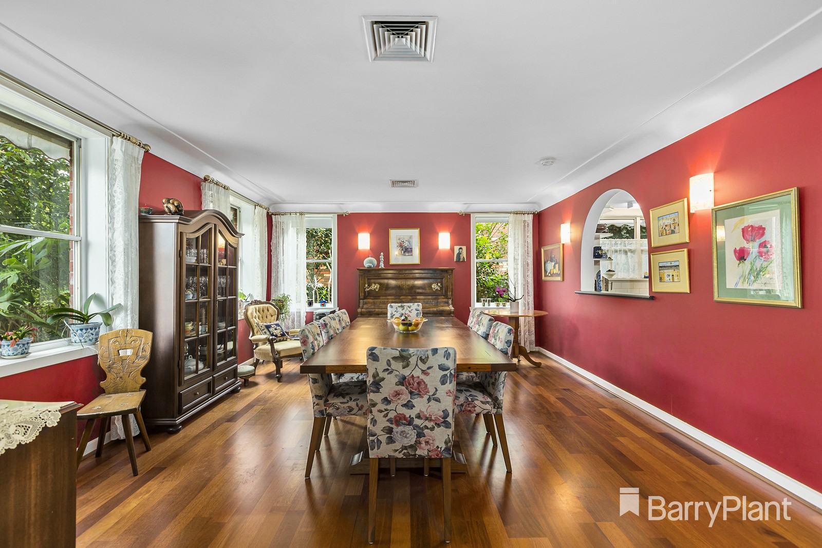 18 Hertford CrescentWheelers Hill, VIC 3150, Wheelers Hill - Thumbnail 4
