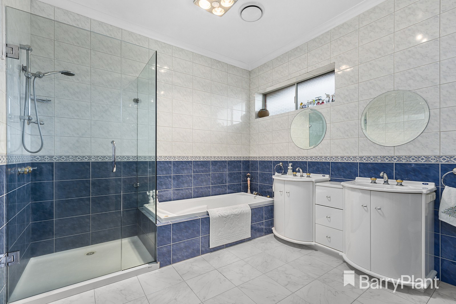 18 Hertford CrescentWheelers Hill, VIC 3150, Wheelers Hill - Thumbnail 7