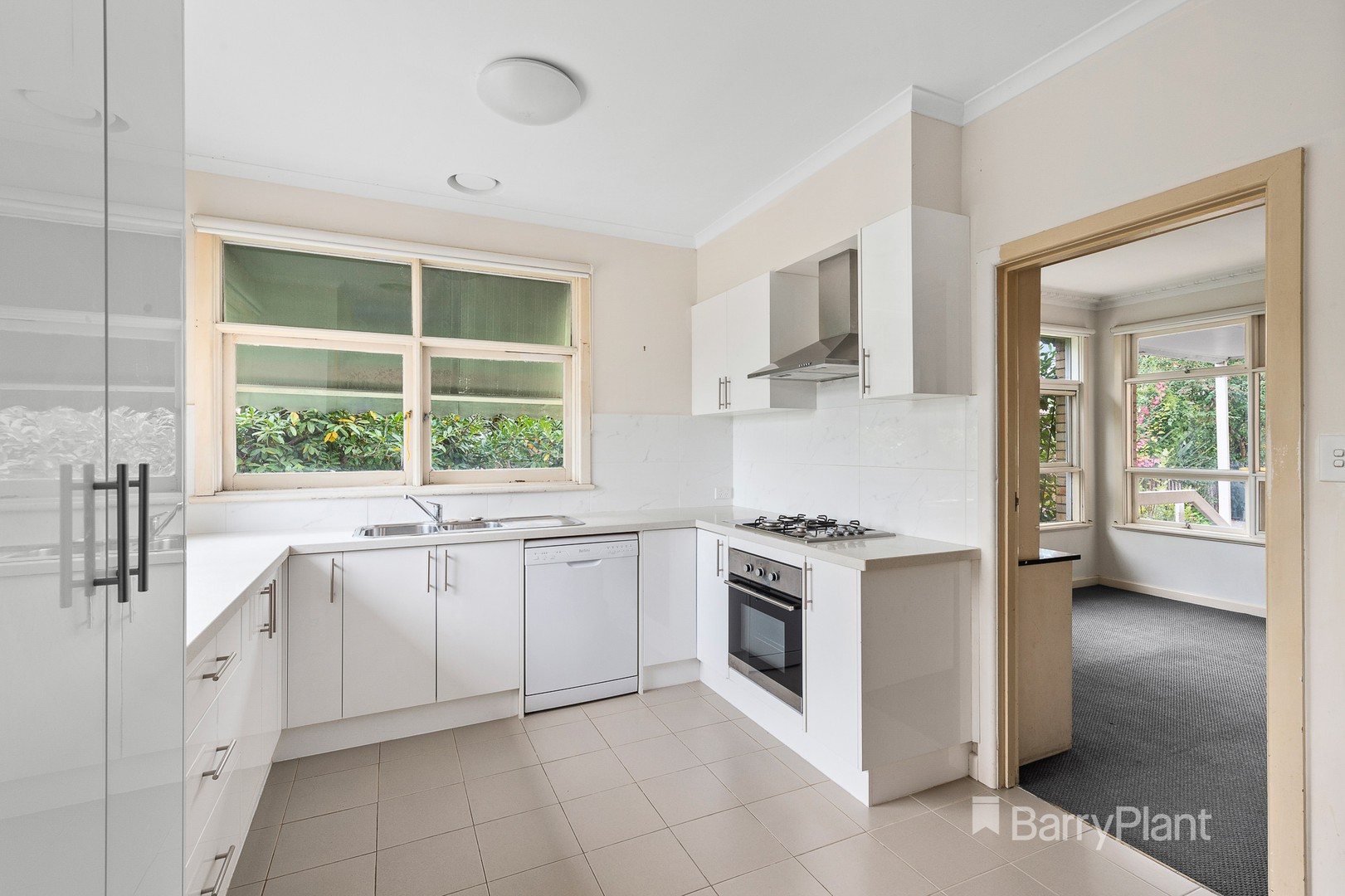 26 Carawatha Road, Doncaster, VIC 3108, Doncaster - Thumbnail 3