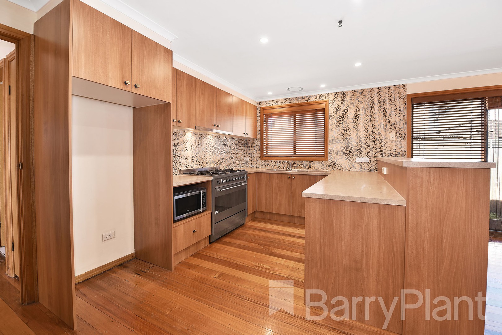 28 Macartney Street, Reservoir, VIC 3073 - Thumbnail 1 - 26/04/2021