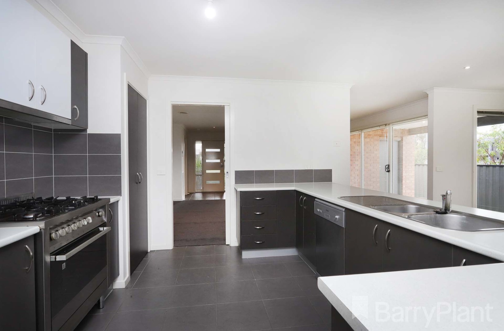 10 Pirianda CourtGreenvale, VIC 3059, Greenvale - Thumbnail 7