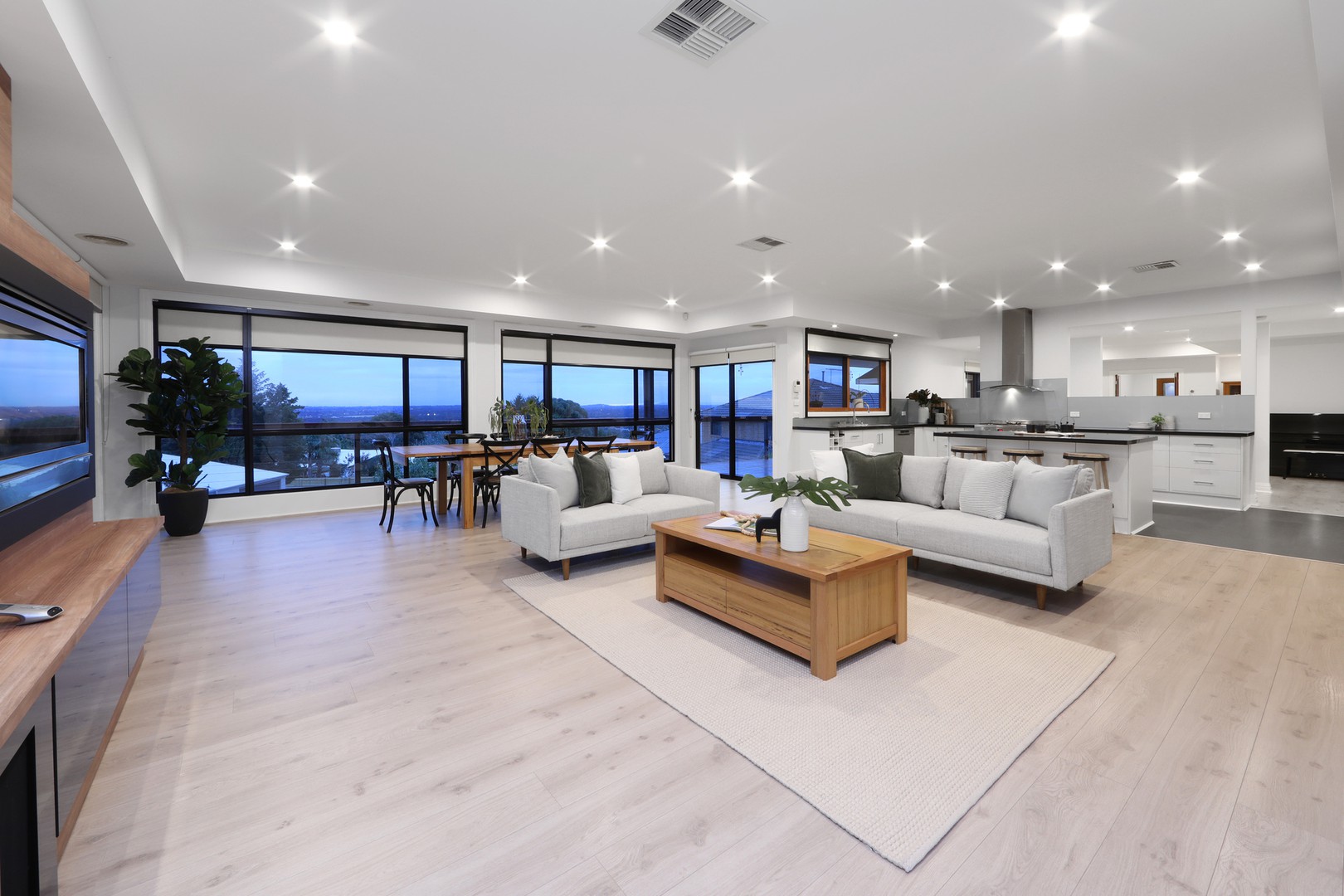 10 Hayes CourtLysterfield, VIC 3156, Lysterfield - Thumbnail 6