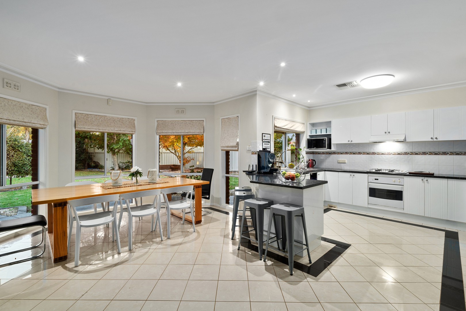 7 Charm Court, Kialla, VIC 3631 - Thumbnail 2 - 26/04/2021